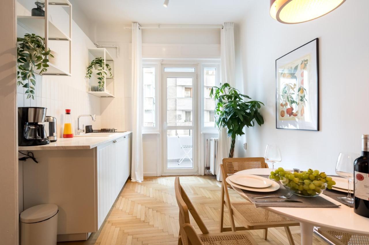 Cismigiu Serenity: 1Br Flat With Scenic Balcony Bukareszt Zewnętrze zdjęcie