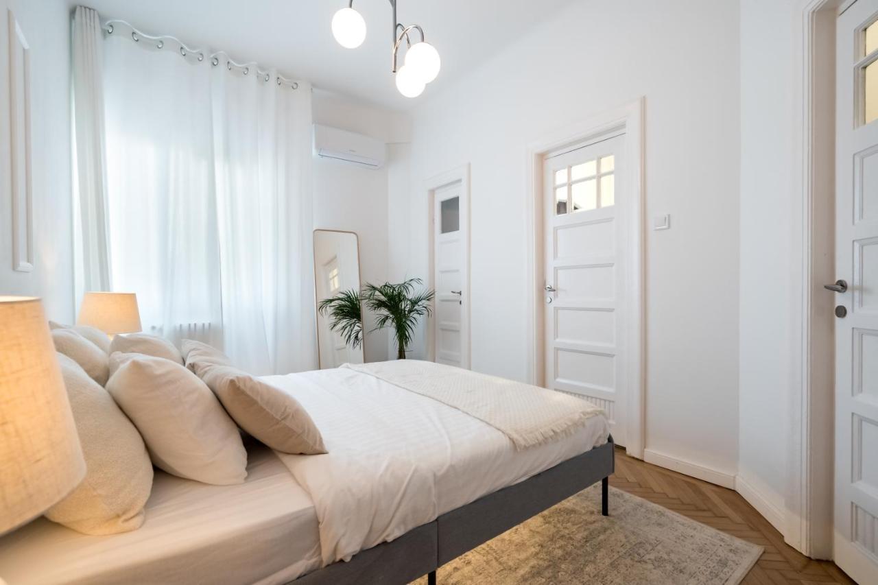 Cismigiu Serenity: 1Br Flat With Scenic Balcony Bukareszt Zewnętrze zdjęcie