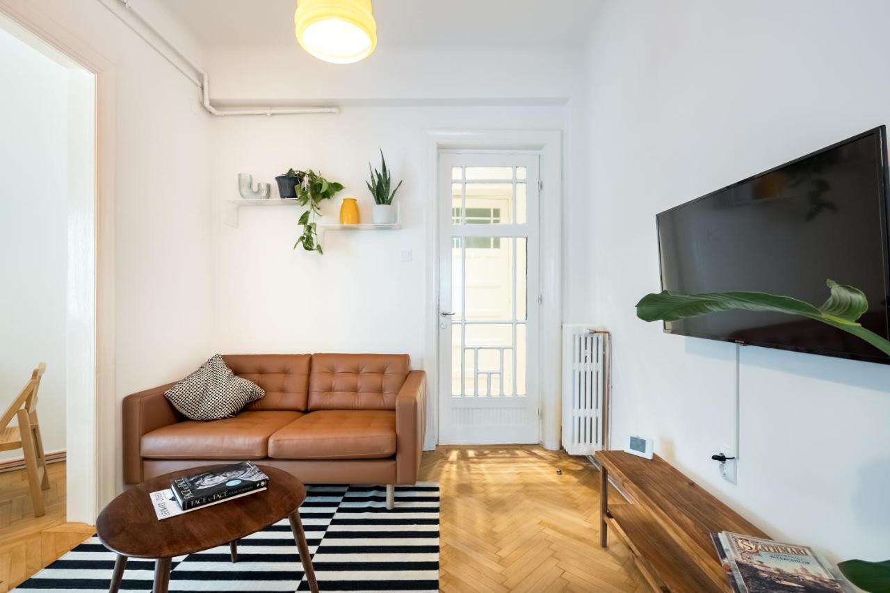 Cismigiu Serenity: 1Br Flat With Scenic Balcony Bukareszt Zewnętrze zdjęcie